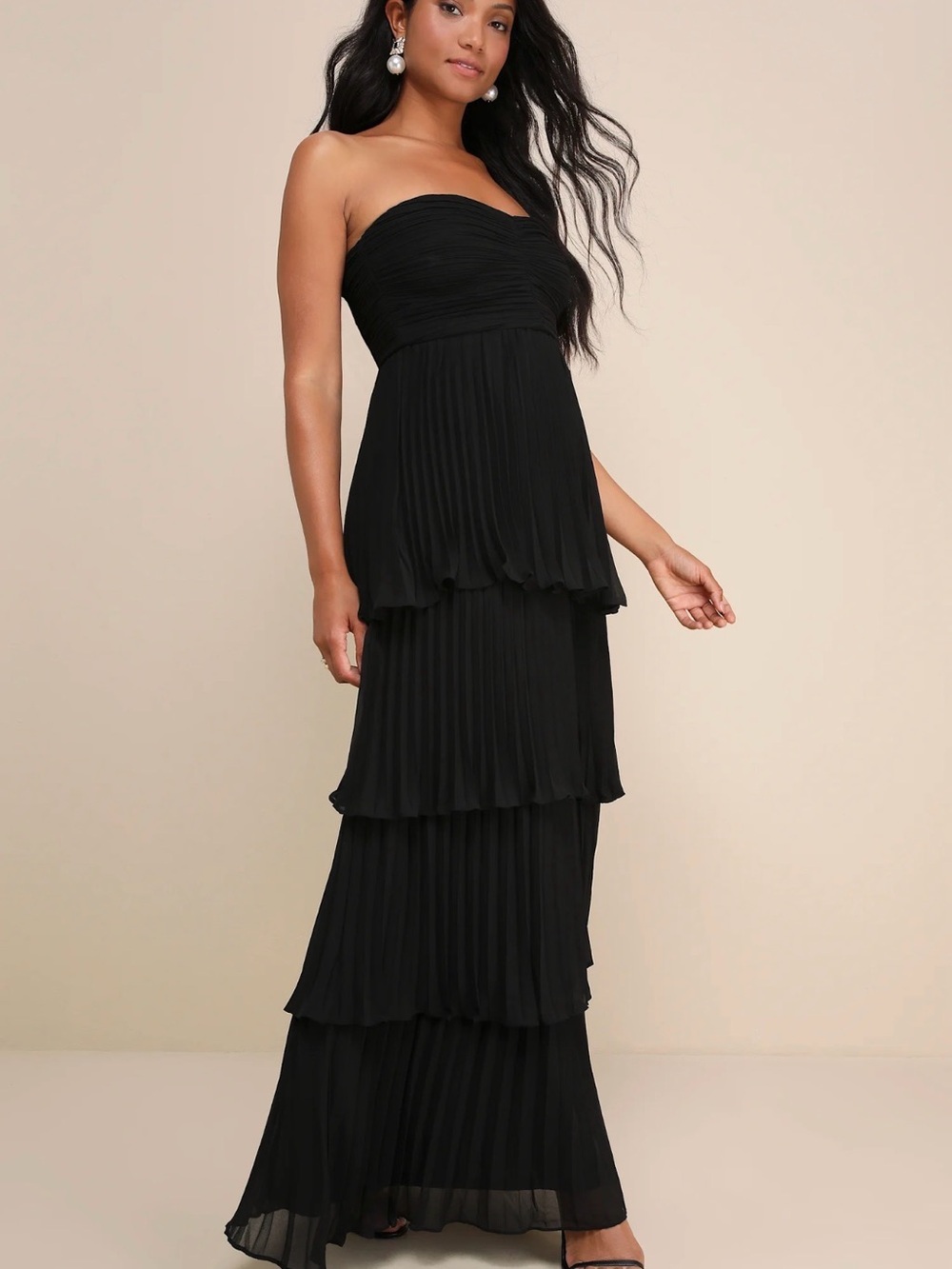 Lulu's Black Strapless Tiered Pleated Maxi Gown